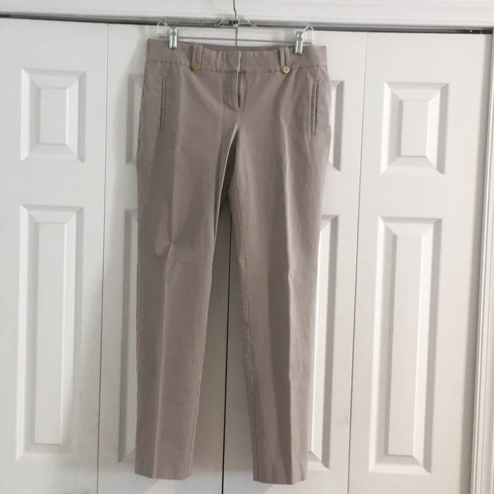 🦚Casual dress pants with button detail